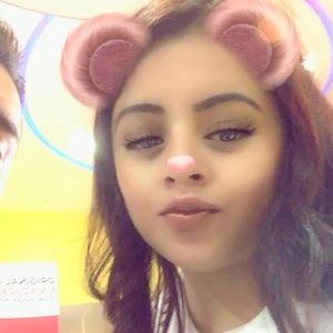 Meet your Posher, Daniela